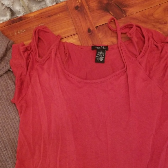 Shirt bunde! - Picture 3 of 3